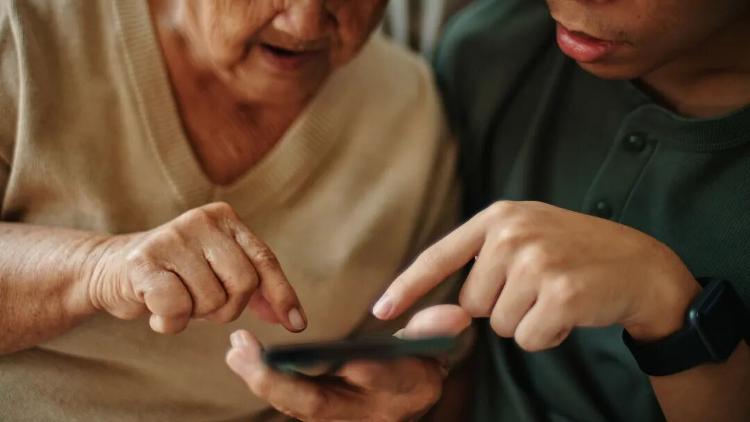 美国称要为月球战争做准备引热议：2028年前载人登月抢地盘意味颇浓