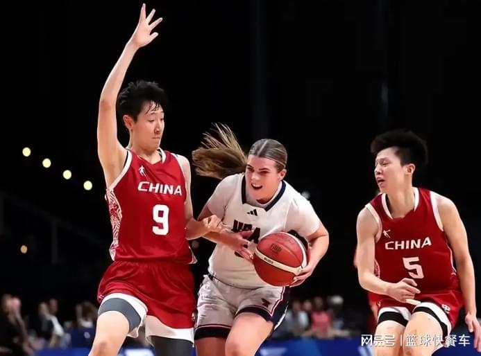14投9中狂轰40分7板！女篮又冒出一天才锋线：她能接班李梦吗？
